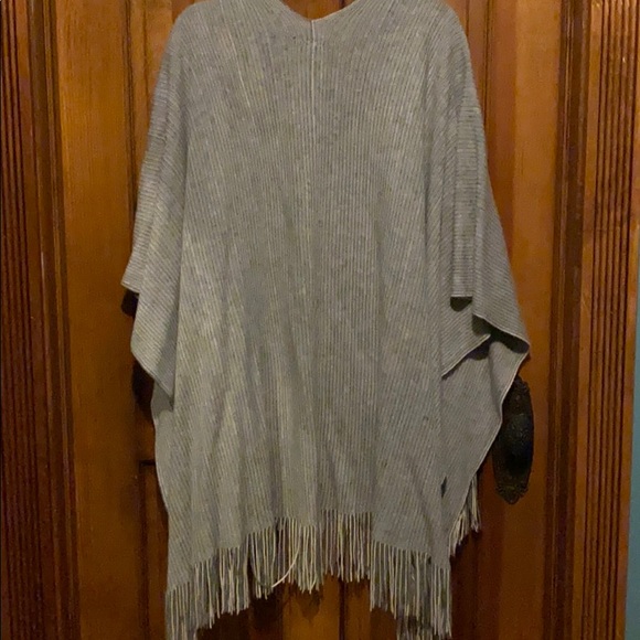 Steve Madden shawl/shrug - Picture 6 of 6